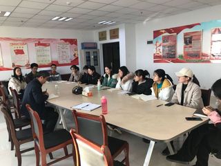 数理学院召开研究生座谈会